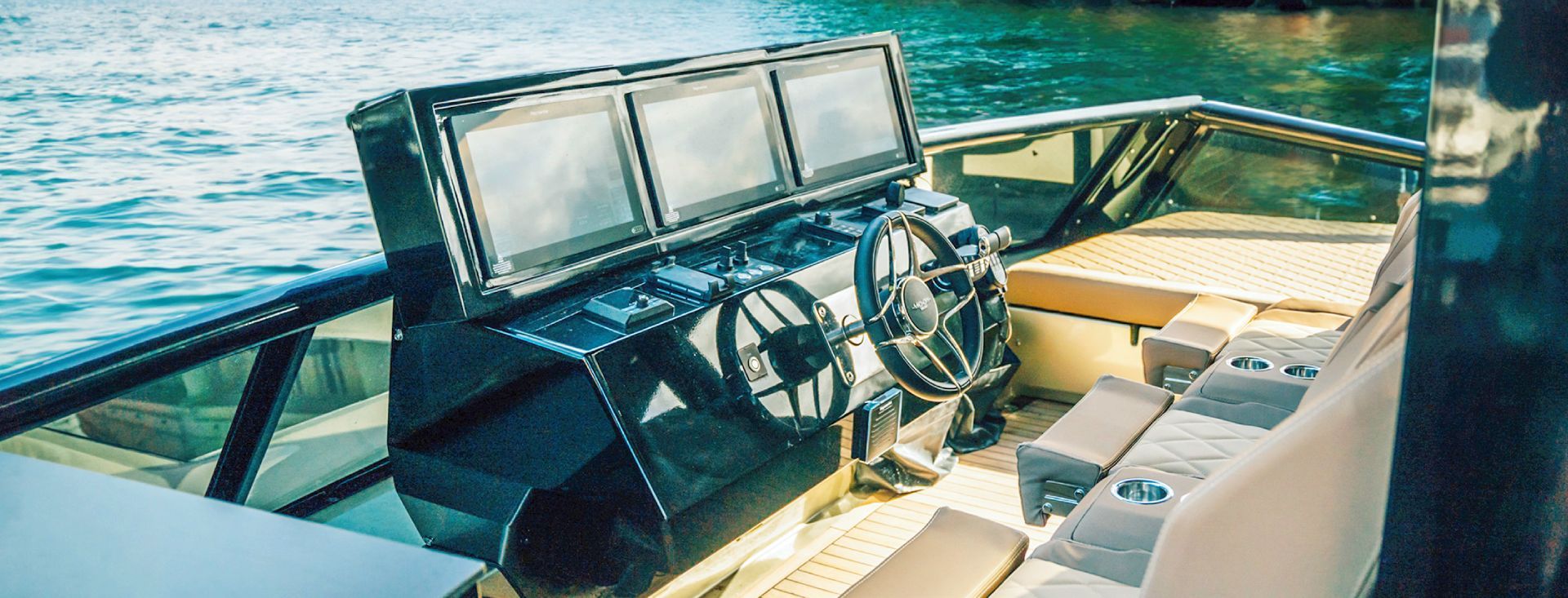 MOON 60 POWER "OVER THE MOON"