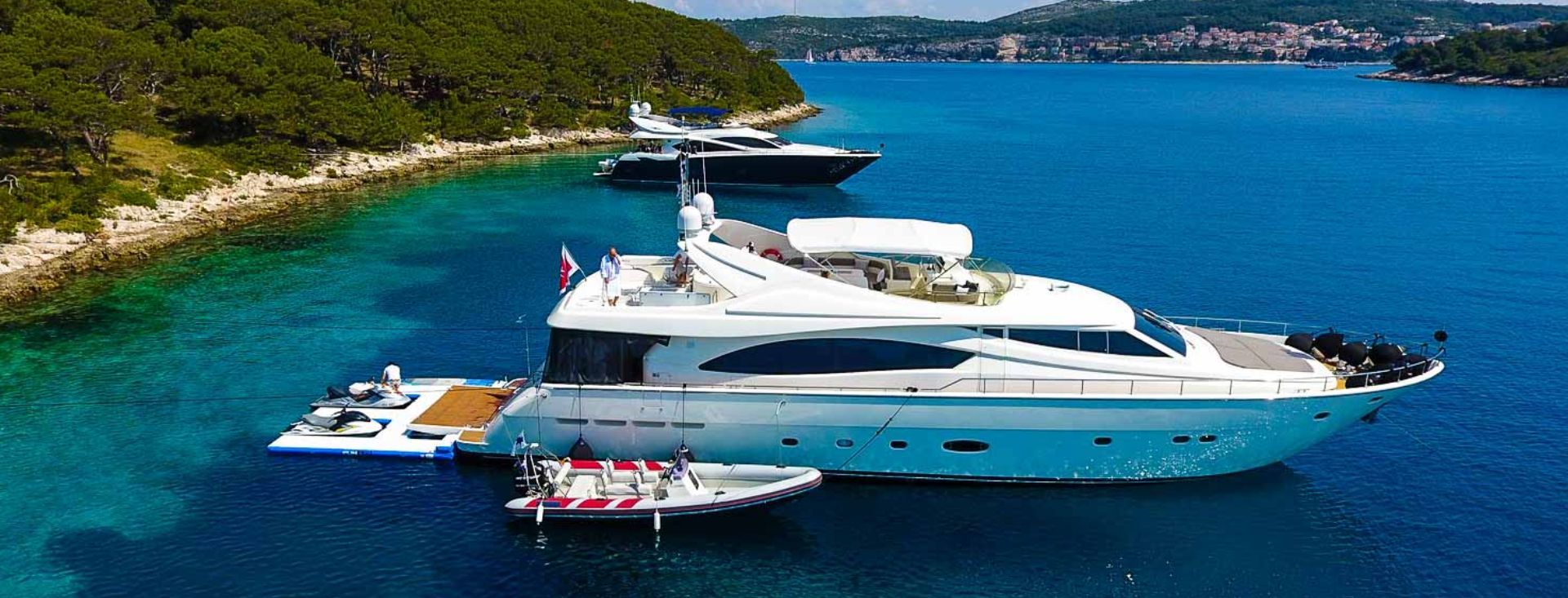 FERRETTI 880 “MISS KATARIINA”