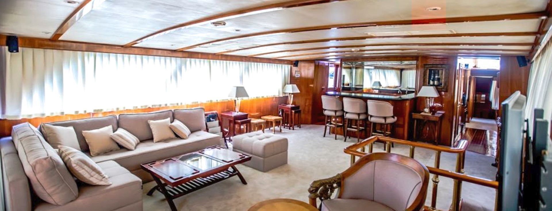 BROWARD YACHT "AURIANE"