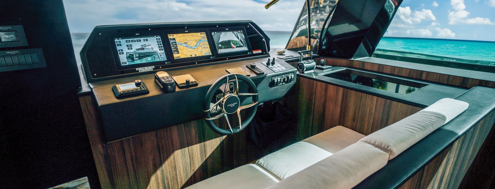 MOON 60 POWER "OVER THE MOON"