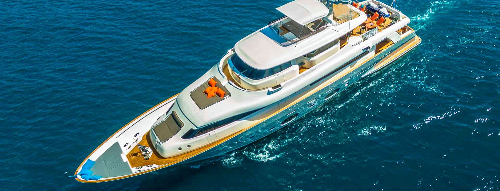 FERRETTI NAVETTA 33 “SEVENTH SENSE”