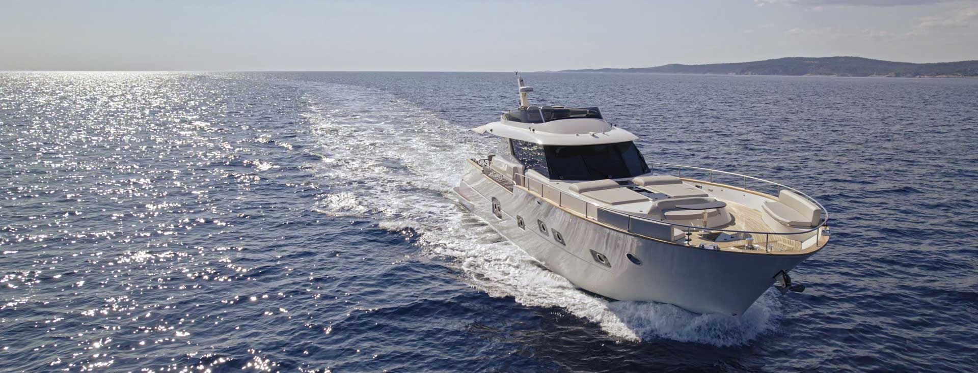 MONACHUS 70 FLY “PANTA REI"