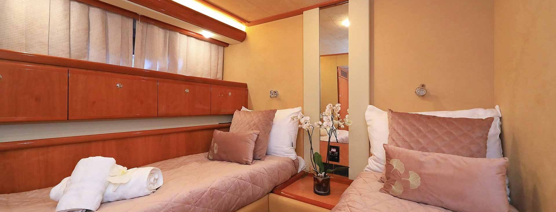 FERRETTI 760 “QUO VADIS I”