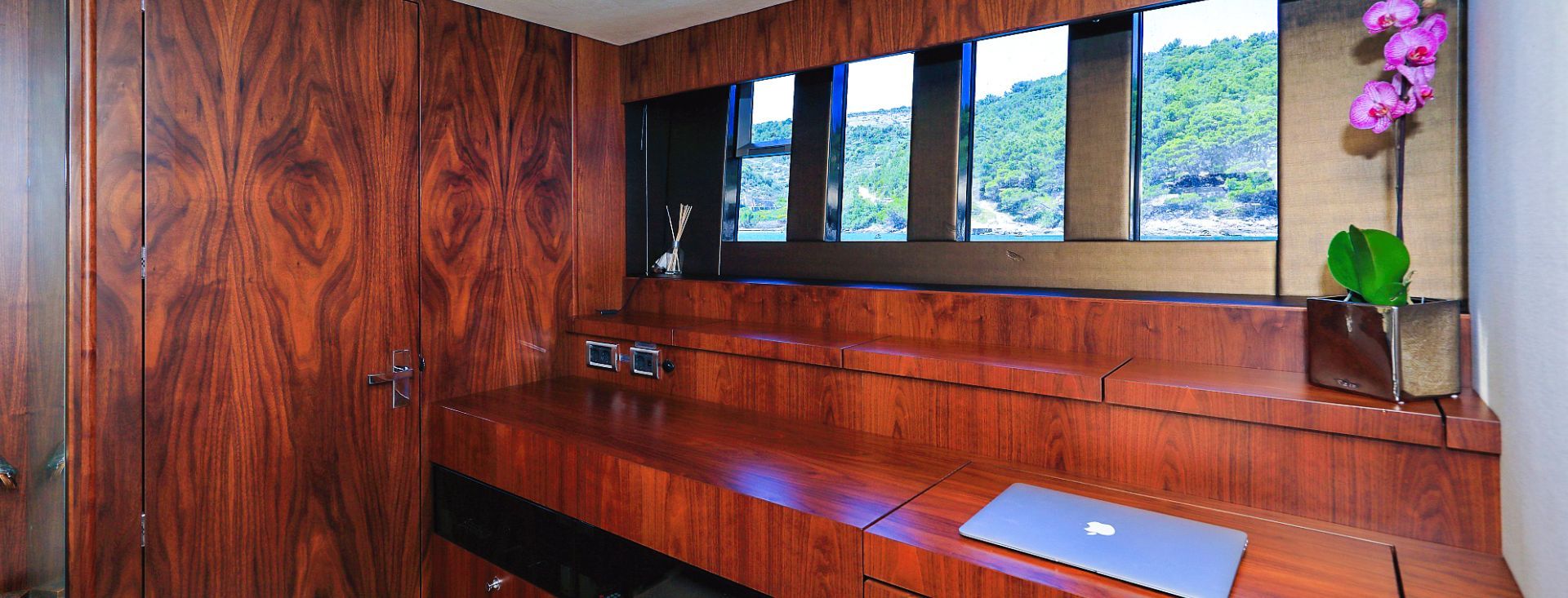 FAIRLINE SQUADRON 78  „SCHATZI“