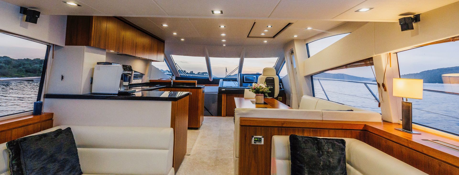 SUNSEEKER MANHATTAN 63 “2 DRUNK”