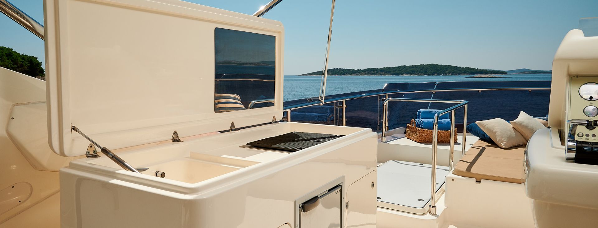 FERRETTI 731, M/Y “STELLA D’ORO”