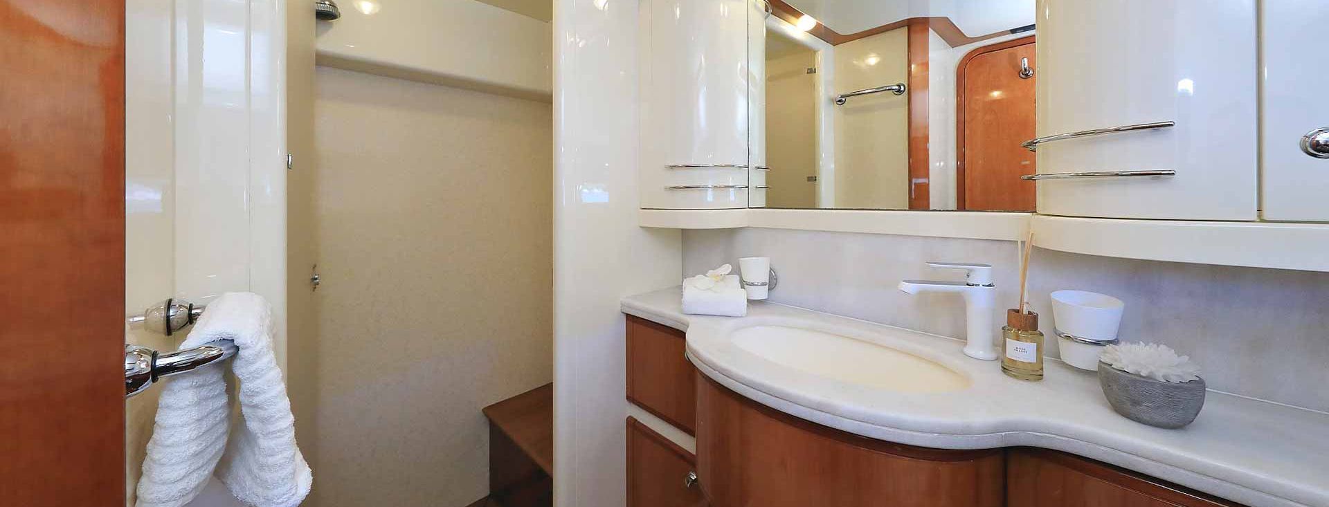 FERRETTI 760 “QUO VADIS I”