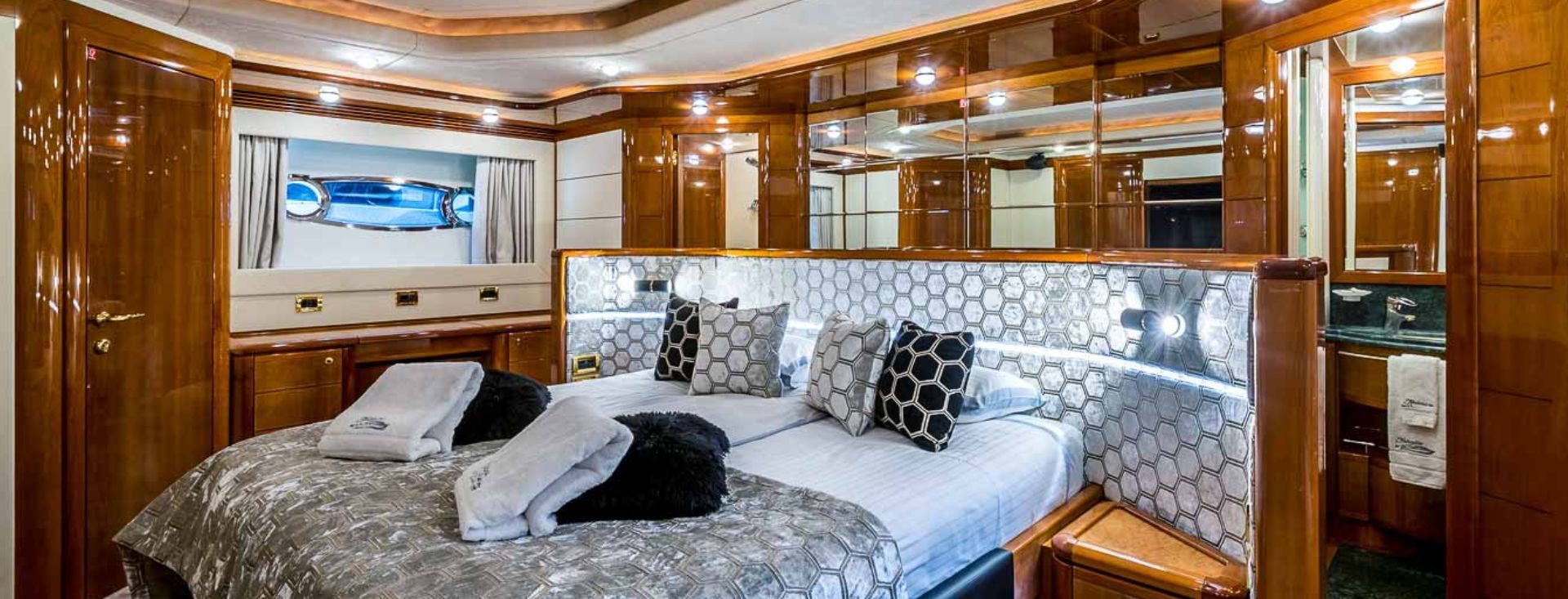 FERRETTI 880 “MISS KATARIINA”