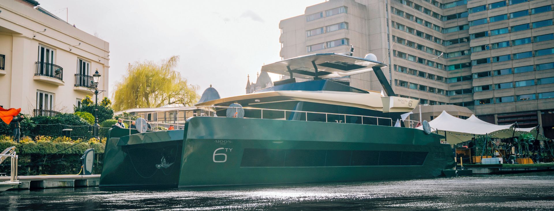 MOON 60 POWER "OVER THE MOON"