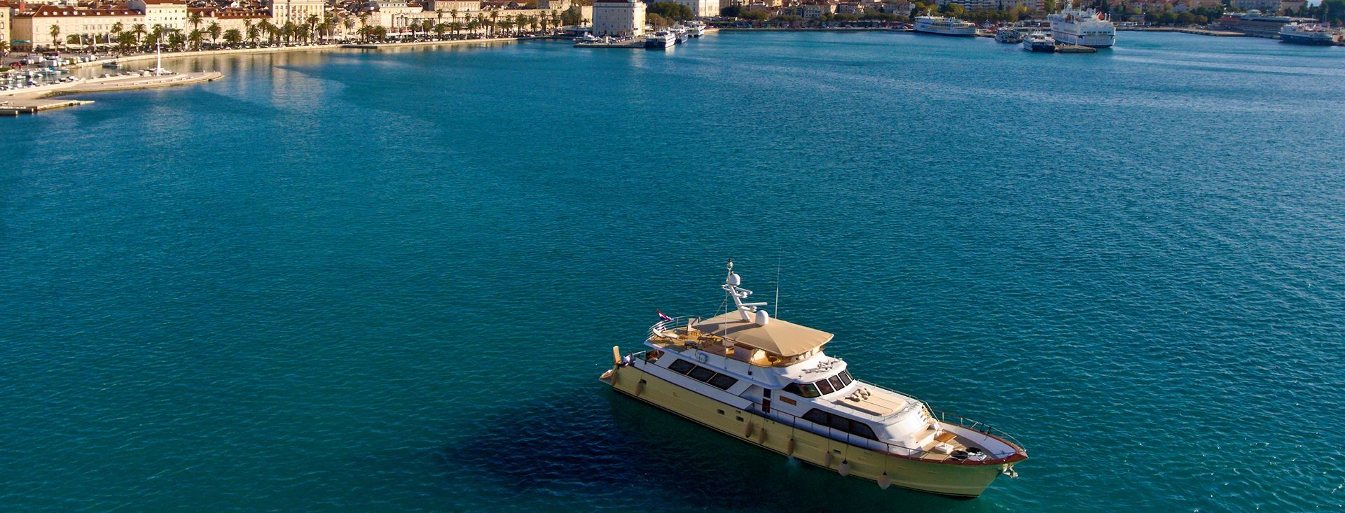 BROWARD YACHT "AURIANE"