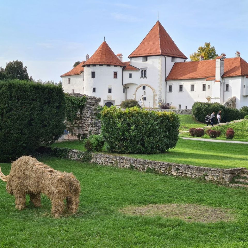 Trakošćan Castle and Varaždin Day Tour from Zagreb